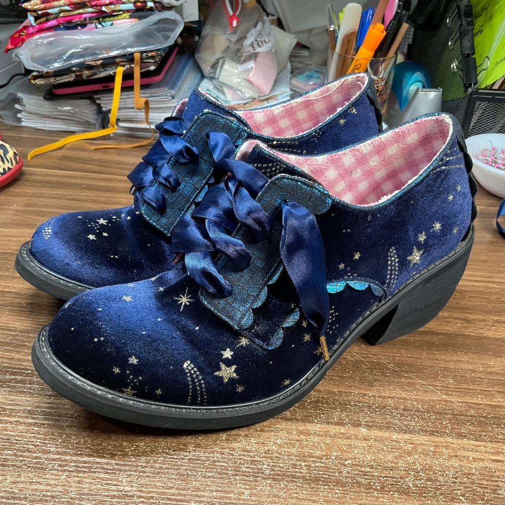 Irregular Choice Tipple lace up oxford sz43 blue velvet with glitter stars